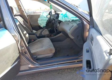 2000 Honda Accord 2.3 Ex from USA, damaged, VIN JHMCG5556YC042000